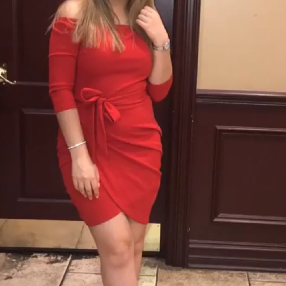 Red Dress - Picture 2 of 2